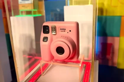 Fujifilm instax Mini SE Instant Camera Released in India; Checkout all Details and Specifications, Worth Buying?